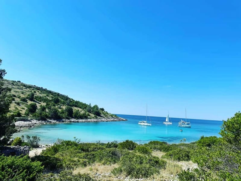 4 Jewels of Zadar, Dugi otok, sunken ship - Half day - Muline and Južna luka: your first water stop