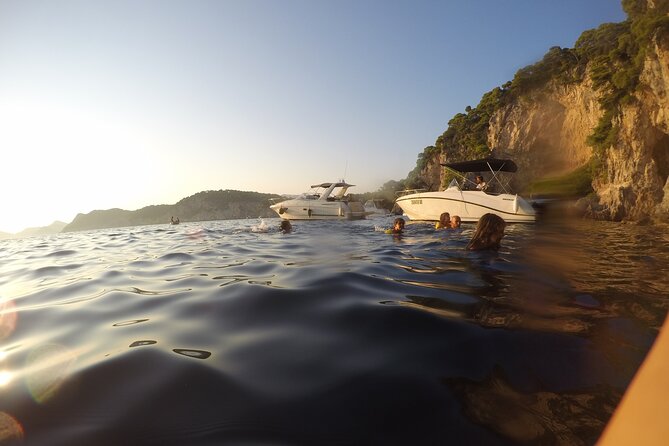 4h / 6h / 8h Elaphite Islands Tour with 7.5m/24FT SunDeck Boat - What the private format is worth at $784.53
