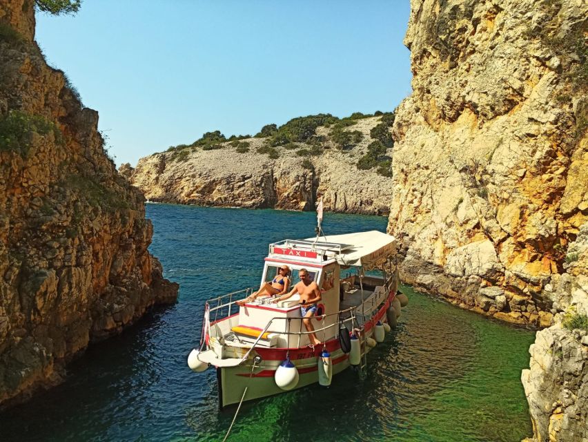 5h Plavnik Island: Swim & Snorkel with Capt. Bobo (Public) - Love Cave and the narrow rock passage