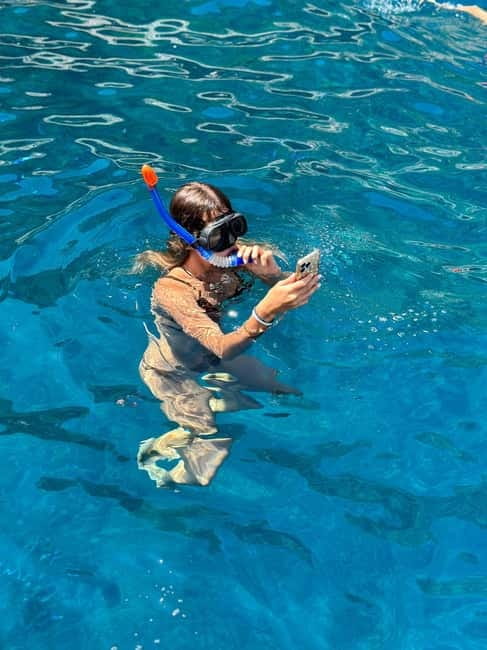 Adriatic Adventure: Blue Cave & 6 Islands Speedboat Escape - Entering the Blue Cave