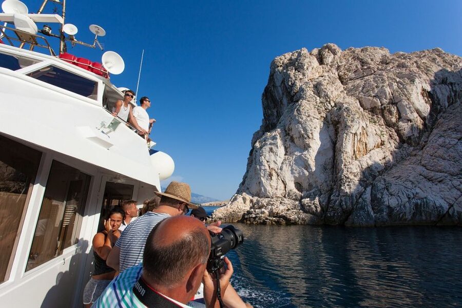 Baška: Rab Island and Zavratnica Fjord Boat Tour with Lunch - Key things to know before you book