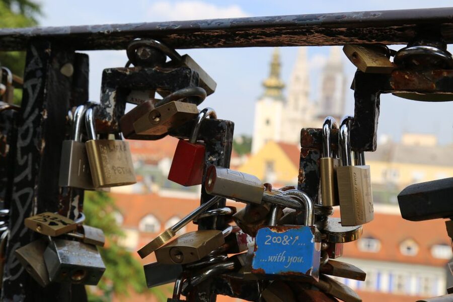 Best of Zagreb Walking Tour - St. Mark’s Square and the forces that shaped Zagreb