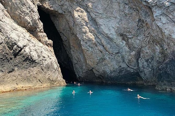 Blue Cave and Hvar 5 Islands full-day Speedboat Tour from Split - What this Split speedboat day is really like