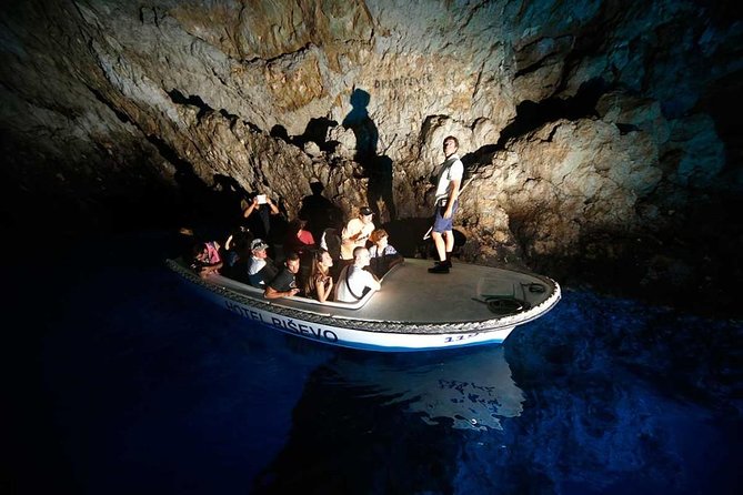 Blue Cave and Hvar 5 Islands full-day Speedboat Tour from Split - Budikovac’s turquoise water and the lunch question