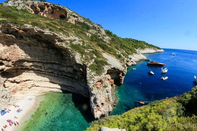 Blue Cave, Blue Lagoon, Pakleni Islands Group boat tour from Hvar - At a glance: the details that matter