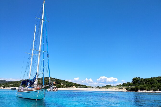 Blue Cave, Blue Lagoon, Pakleni Islands Group boat tour from Hvar - Stiniva Cove and its steep cliffs