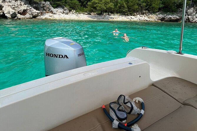 BLUE CAVE & ELAPHITI ISLANDS 4 HOURS ALL INCLUSIVE boat tour - Drinks and equipment included
