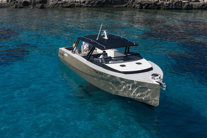 Blue cave group tour with swimming and snorkelling from Hvar - Weather, delays, and route changes