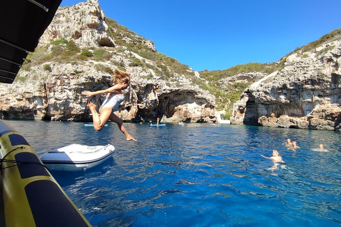 Blue cave & Hvar, 5 islands speed boat tour with unique boats from Split - Komiža, a real island town on Vis