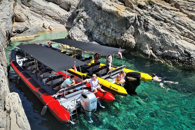 Blue Cave & Hvar, 5 Islands Speedboat with Luxury Seats in Shade - Komiža, a useful break on Vis