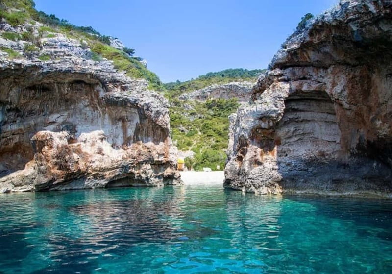 Blue Cave & Island-Hopping Tour with Snorkeling from Split - What the boat ride is really like