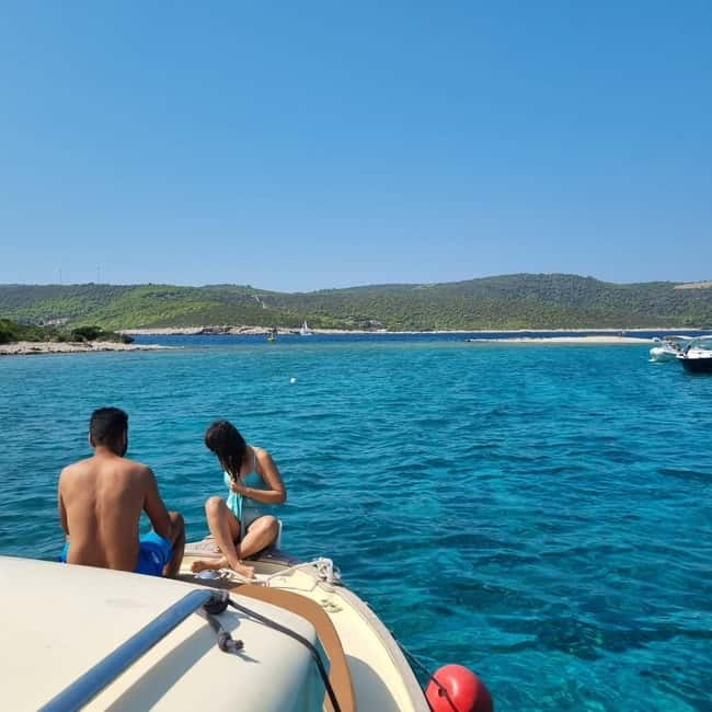 Blue Cave & Island Treasures: Komiža & 5 Gems Boat Tour - Carpe Diem Beach Bar and the ride home