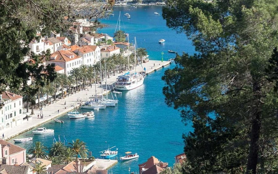Blue Cave speedboat trip from Trogir - Two hours in Hvar town