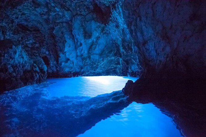 Blue Cave & Vis Island speedboat tour from Hvar - Starting at Hvar’s Fabrika dock