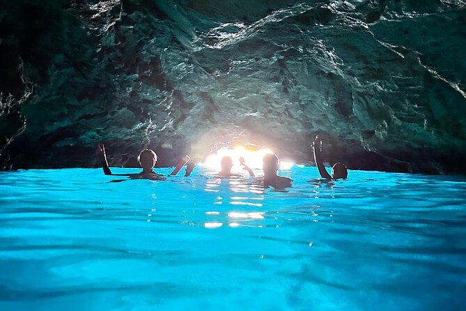 Blue & Green cave,Šunj beach - with drinks small group speedboat - Blue and Green Caves before the crowds