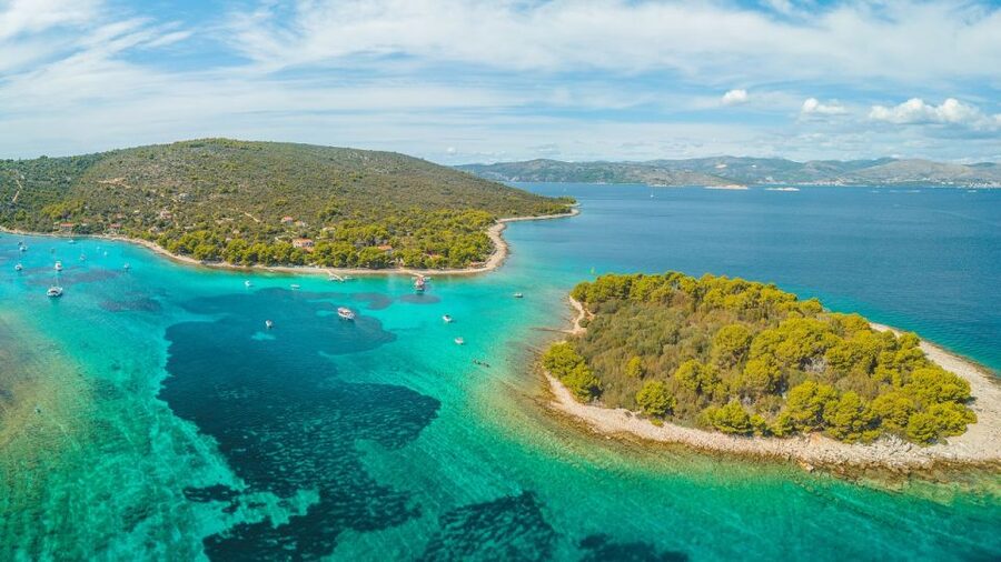 Blue Lagoon and hidden gems of island Šolta - What to pack for a boat day