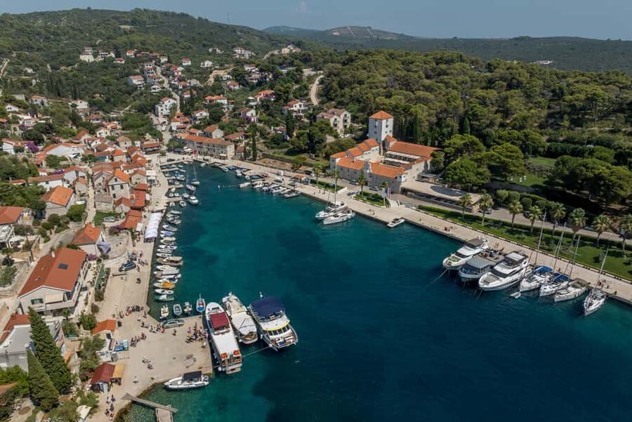 Blue Lagoon & Islands Day Cruise from Split with Lunch - Who will enjoy this cruise most