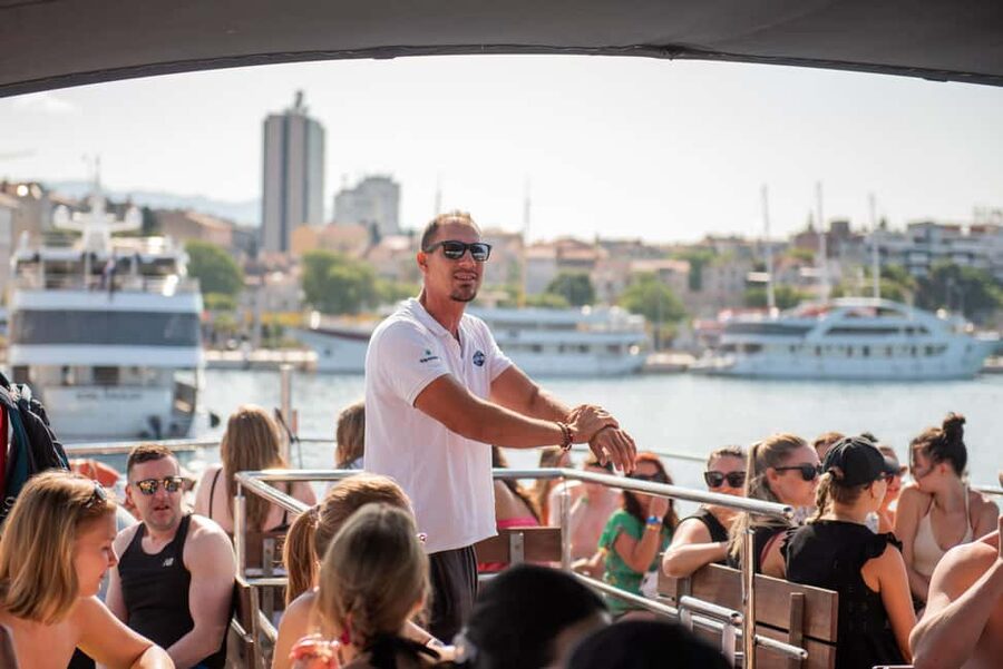 Blue Lagoon & Islands Day Cruise from Split with Lunch - A friendly crew makes a difference