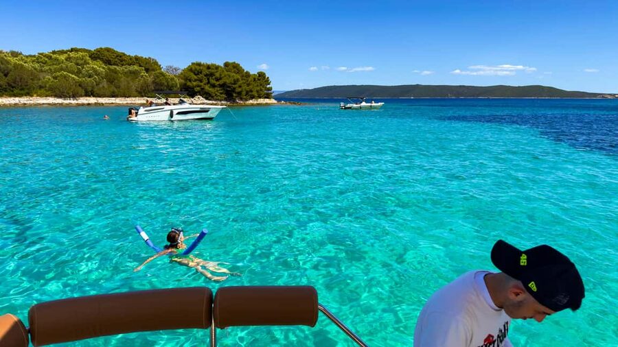 Blue Lagoon & Šolta Small-Group Boat Tour from Split - The quiet water at Branac Bay