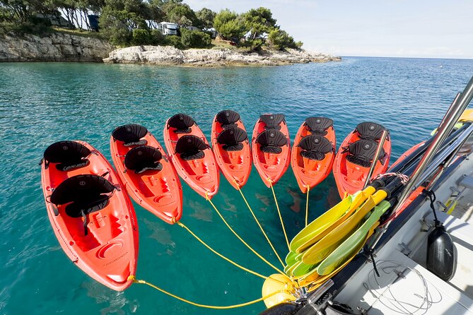 BOAT & KAYAK! Sea Adventure - Snorkeling & Cliff Jumps - The cave and rocky passages