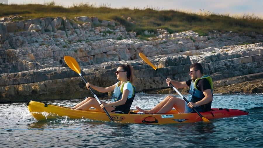 Cape Kamenjak: Kayak Tour with Cave Experience - Getting to Jistra Adventures without a parking headache