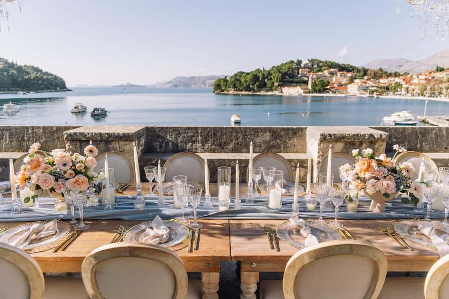 Cavtat: Banac Gallery Entrance & Sparkling Wine - How the one-hour itinerary works