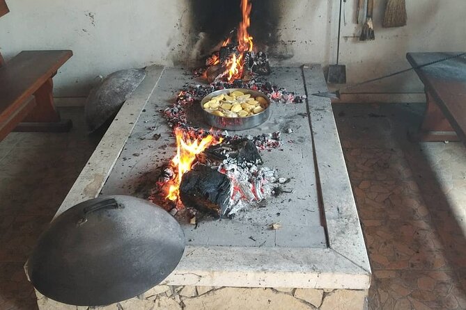 Croatian Traditional Cuisine: Peka Cooking Lesson - The peka meal: slow cooking with a smoky finish