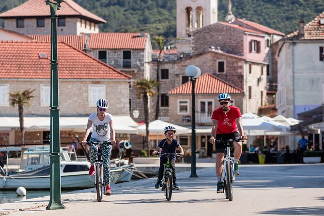 Cycle Hvar Tour - Pine woods, Jelsa, and a coffee break