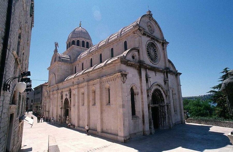 Dalmatian Delights: Food & Wine Tour from Split or Trogir - What the wine tasting adds