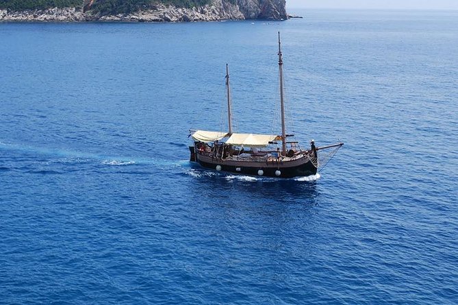 Day Cruise in the Elafiti Islands from Dubrovnik - Lopud: beaches and a gentle first stop