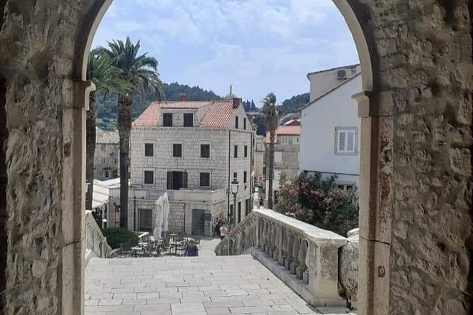 Day Tour of Korcula Island from Dubrovnik with Wine Tasting - The wine stop finishes the day on a social note