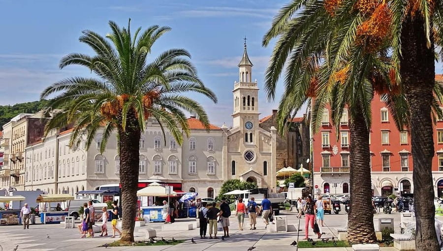 Diocletian's Palace and Old Town SMALL GROUP Walking Tour - Meeting Gregory of Nin at the Golden Gate