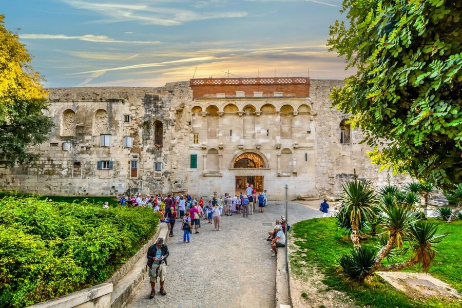 Discover The Old Town Split 1.5h walking Small group tour - Medieval lanes, shops, and everyday Split