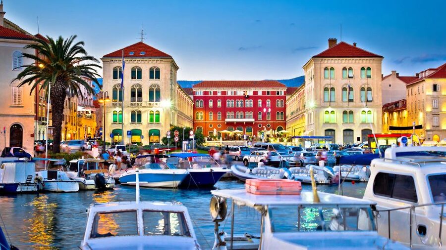 Discover The Old Town Split 1.5h walking Small group tour - What the guides add to the experience