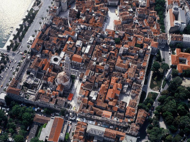 Discover The Old Town Split 1.5h walking Small group tour - Timing, group size, and walking comfort