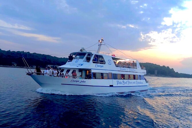 Dolphin Watching & Sunset Boat Tour With Dinner and Drinks - The search for bottlenose dolphins