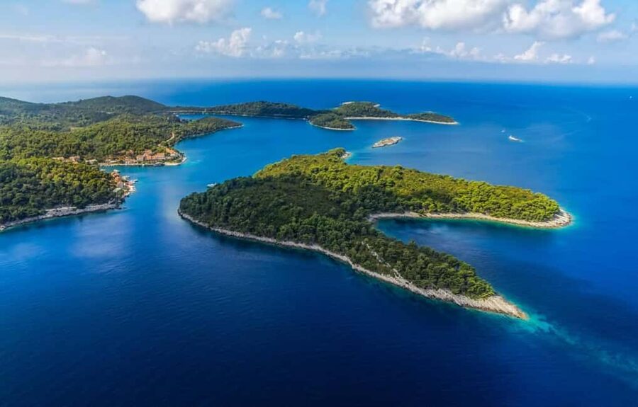 Dubrovnik: 3 Island Boat Tour with Lunch and Guide - Should you book this island cruise?