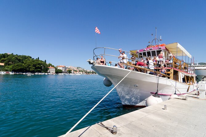 Dubrovnik: 3 Islands Boat Tour with Lunch & drinks(FR, ES, EN) - Pickup and return details you should take seriously