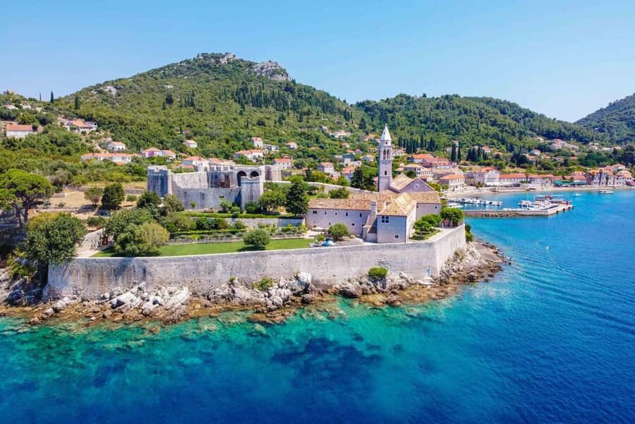 Dubrovnik: 3 Islands Boat Trip with Drinks (FR, ES, IT, EN) - Šipan: olive groves and a very short visit