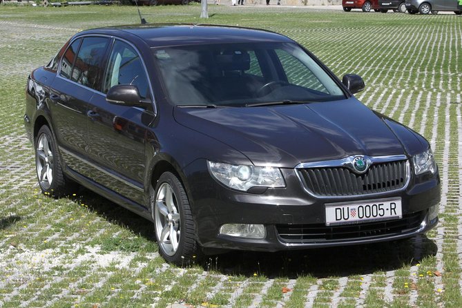 Dubrovnik airport transfer - Inside the sedan or minivan