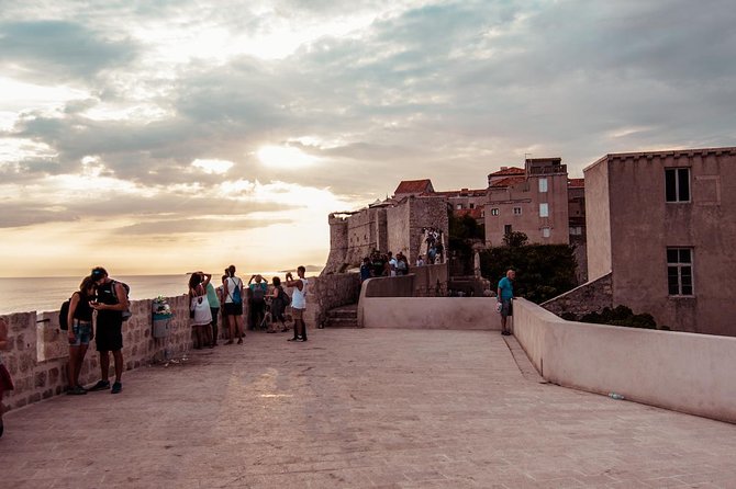 Dubrovnik: Ancient City Walls & Wars Walking Tour - Heat, stairs, and the best departure time