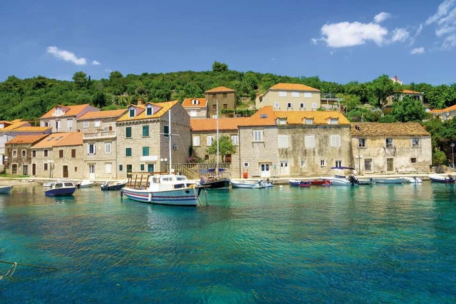 Dubrovnik: Best of the Elaphites by Catamaran - Leaving Dubrovnik from Gruž at 9:30