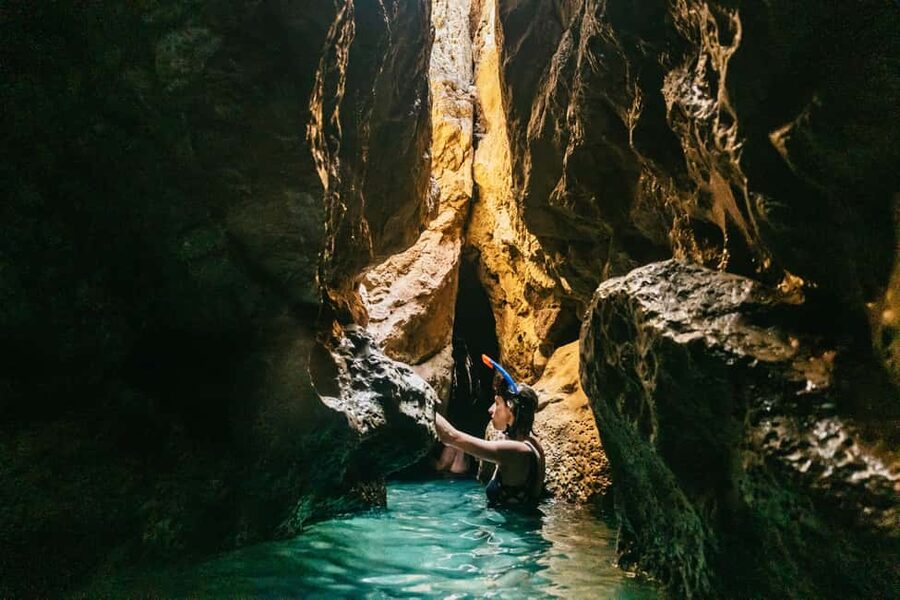 Dubrovnik: Blue Cave and Elafit Small Group Boat Exploration - Swimming through the Green Caves