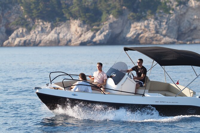 Dubrovnik:Blue cave and sandy beach Sunj with a private speedboat - A private speedboat escape from Dubrovnik
