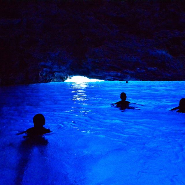 Dubrovnik: Blue & Green Caves Private Boat Tour with Drinks - Swimming into Kolocep’s Blue Cave