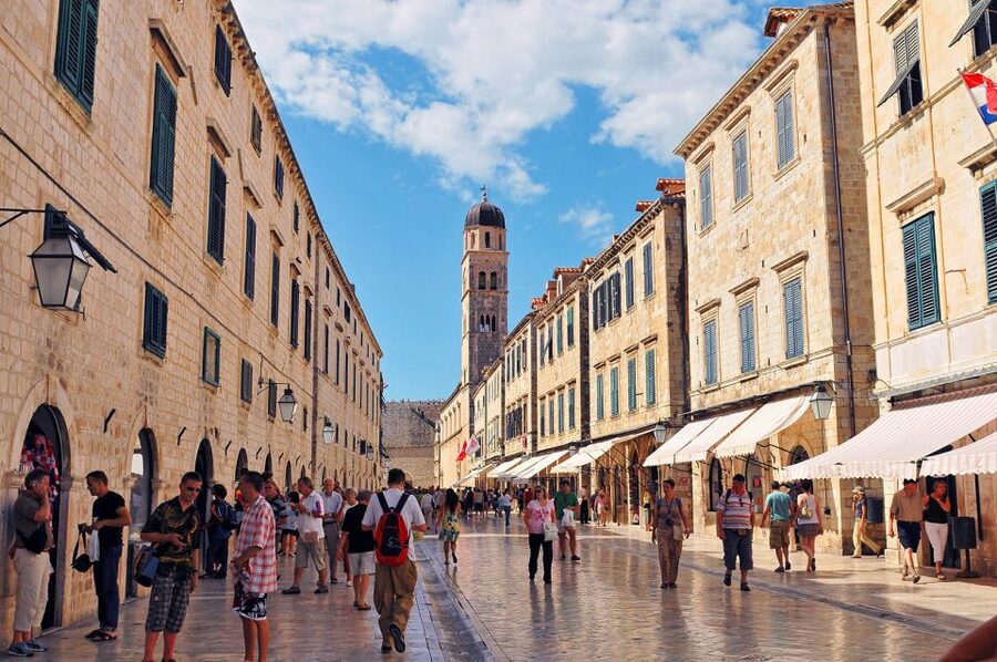 Dubrovnik: Cable Car, Walking Tour and City Walls Combo - Start at Pile Square, Dubrovnik’s useful front door