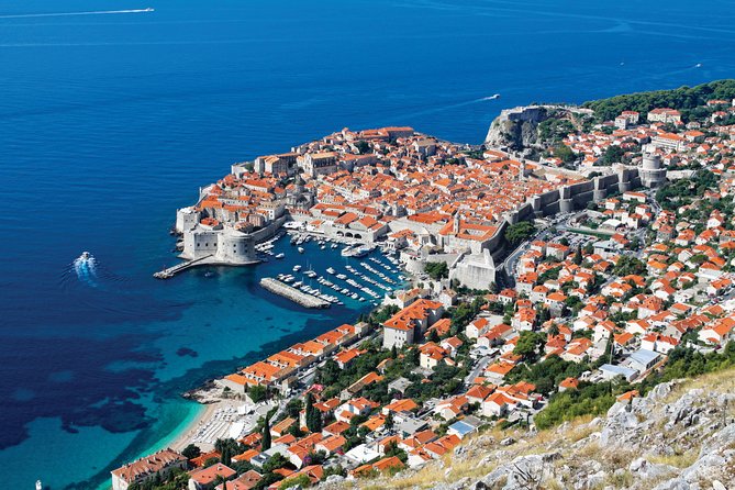Dubrovnik City Tour: Panorama Drive & Sightseeing Walk - Entering through Pile Gate