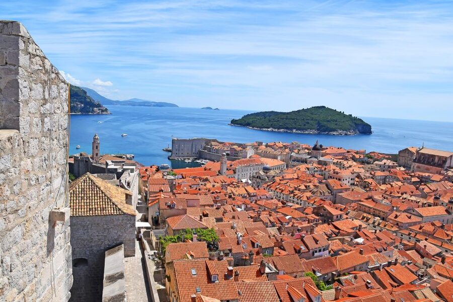 Dubrovnik: City Walls Early Morning or Sunset Walking Tour - Local stories make the stonework easier to read