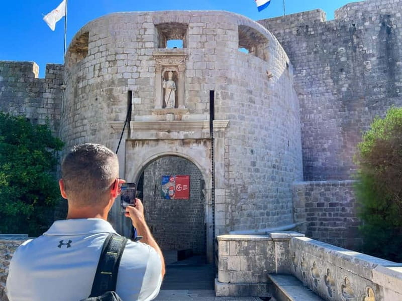 Dubrovnik: City Walls, Old Town Walking Tour & Adriatic View - Is $25 a good value when the walls cost €40 more?