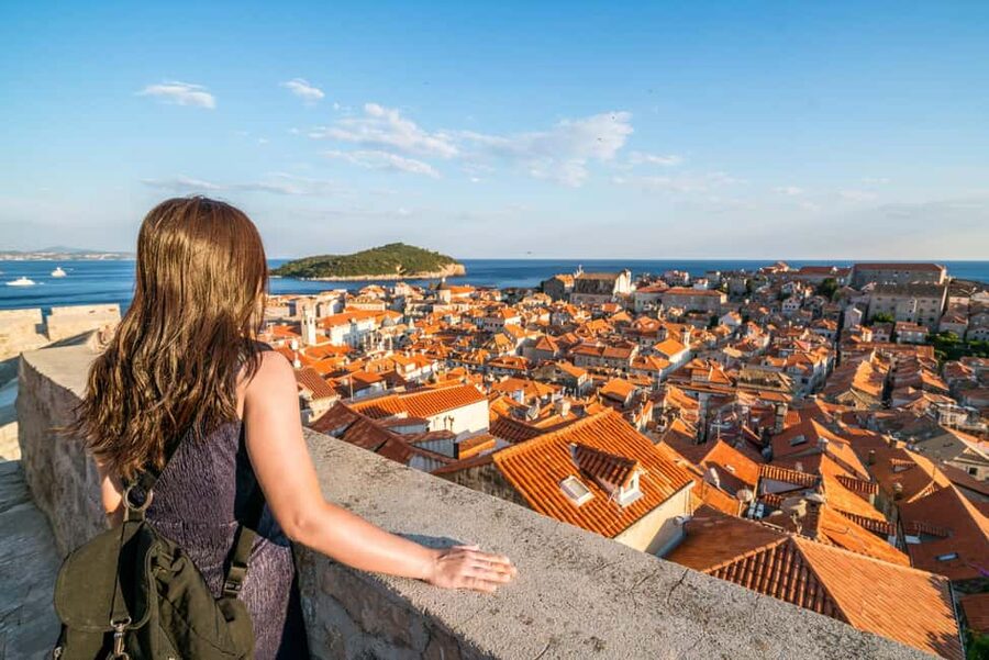 Dubrovnik: City Walls Tour for Early Birds & Sunset Chaser - Meeting by the purple balloon at Pile